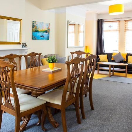 Newly Launched 3 Bedroom House With Free Parking Litherland Buitenkant foto