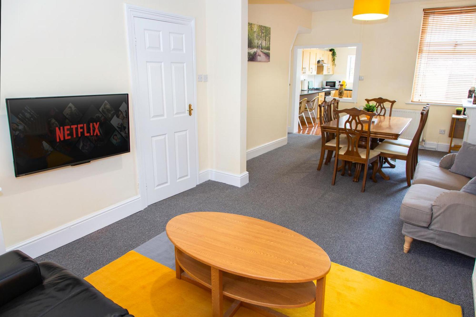 Newly Launched 3 Bedroom House With Free Parking Litherland Buitenkant foto