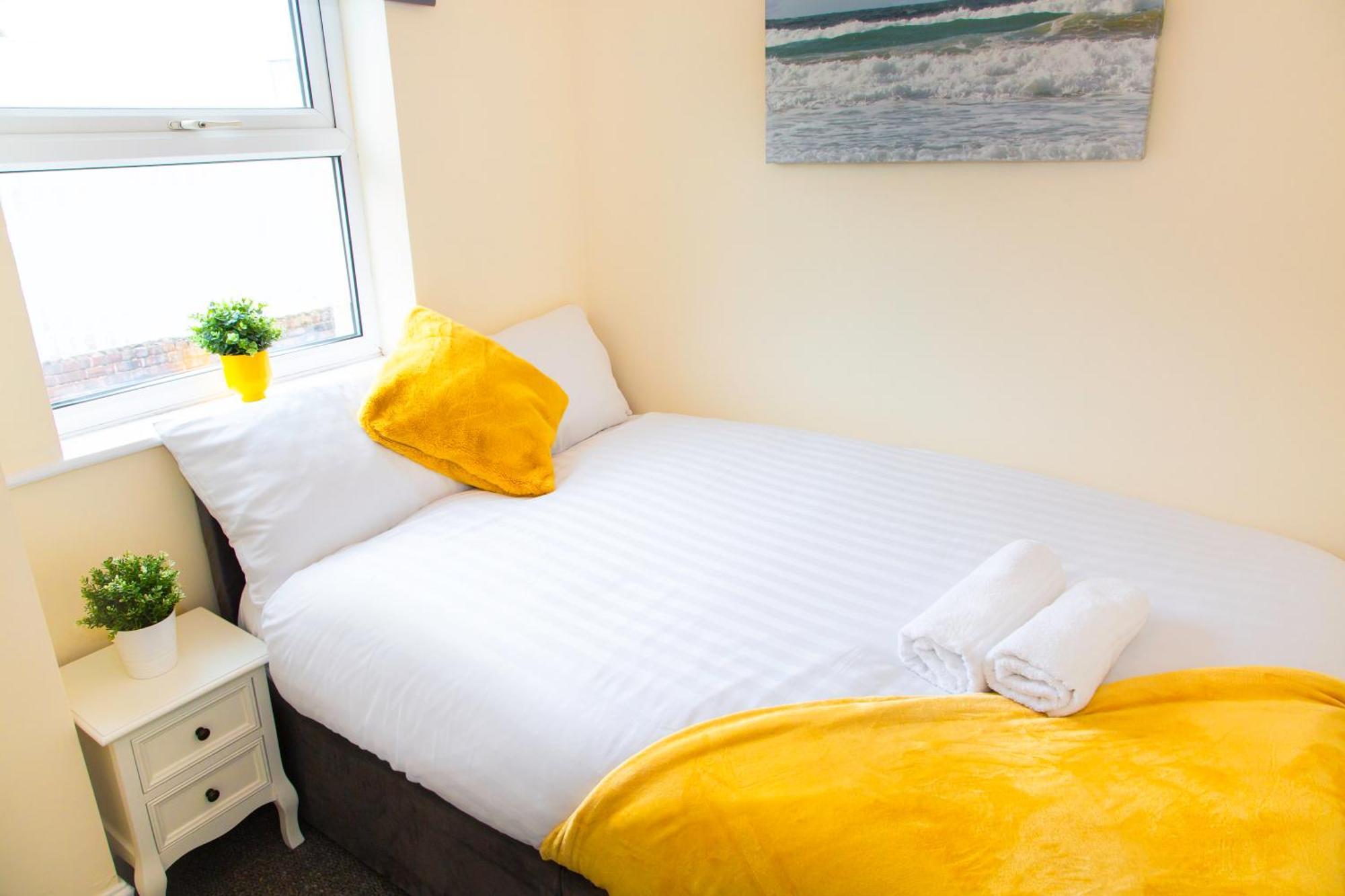 Newly Launched 3 Bedroom House With Free Parking Litherland Buitenkant foto